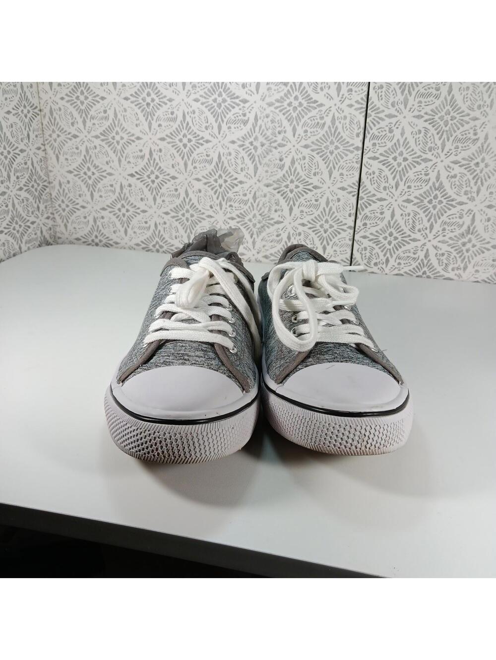 Charles Albert NY Women SZ 9 Gray Moddled Canvas Sneakers .